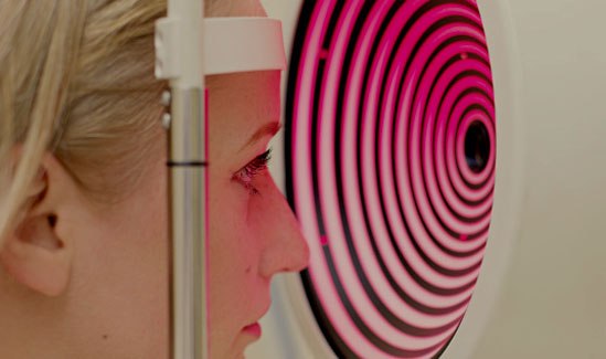 Topografia Corneana ou Ceratoscopia Computadorizada Topografia Corneana ou Ceratoscopia Computadorizada